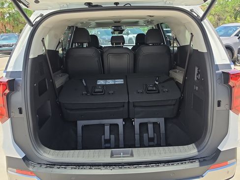 New 2026 Kia Carnival SX FWD image 10