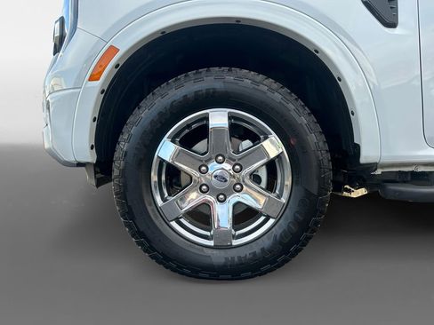 Used 2025 Ford Ranger Lariat w/ Chrome Accent Package image 16