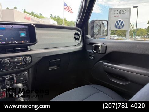 Used 2025 Jeep Wrangler Unlimited Sport AWD/4WD image 41