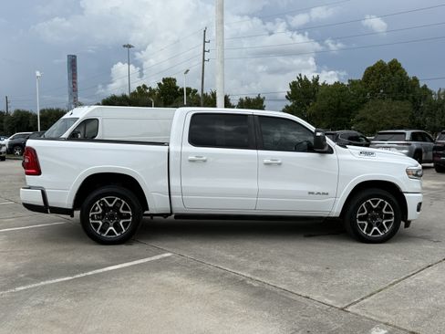 Used 2025 RAM 1500 Laramie w/ Laramie Southwest Edition AWD/4WD image 3