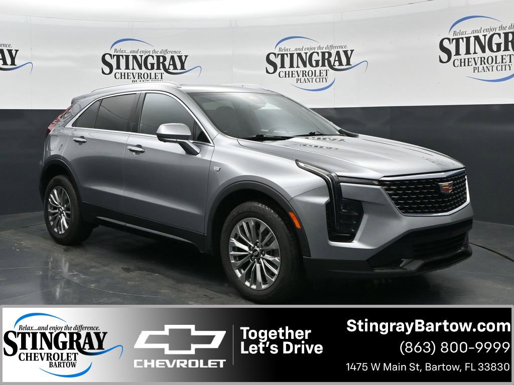 Used 2025 Cadillac XT4 Premium Luxury FWD image 1