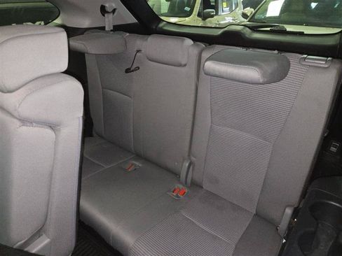 Used 2023 Toyota Highlander LE AWD/4WD image 8
