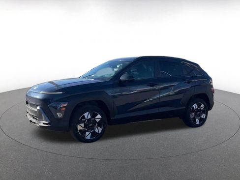 Used 2025 Hyundai Kona SEL image 8