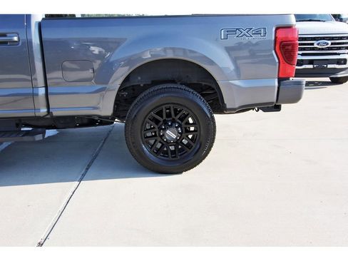 Certified 2022 Ford F350 Lariat w/ Black Appearance Package AWD/4WD image 32
