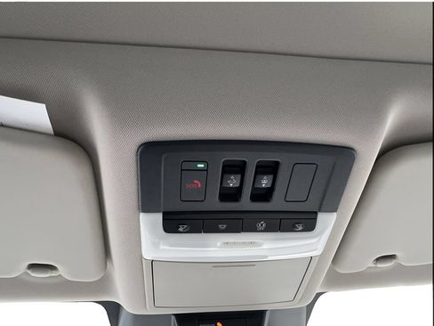 Used 2021 Nissan Rogue SL FWD image 47