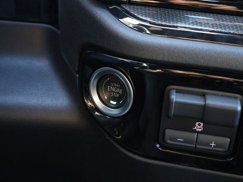 Certified 2024 Chevrolet Silverado 1500 ZR2 image 28