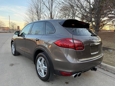 Used 2011 Porsche Cayenne S AWD/4WD image 30