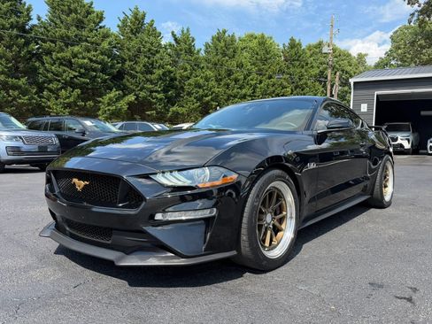 Used 2019 Ford Mustang GT Premium w/ GT Performance Package RWD image 3