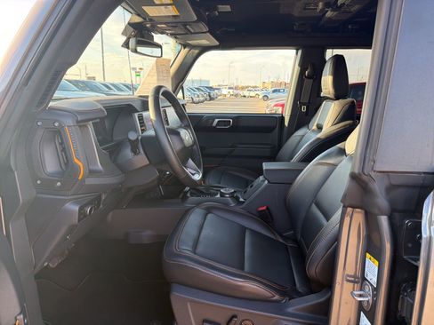 Used 2024 Ford Bronco Badlands image 14