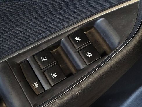 Used 2016 Chevrolet Cruze LT image 27