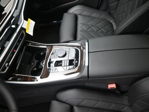 New 2026 BMW X5 sDrive40i w/ M Sport Package image 9