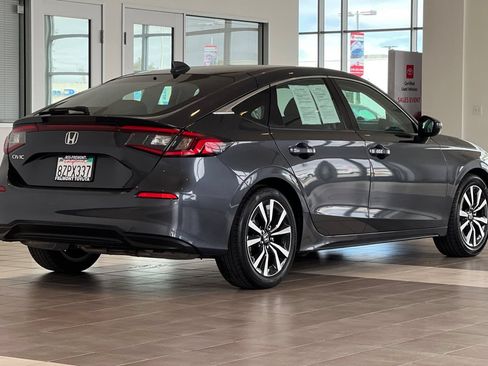 Used 2022 Honda Civic EX-L image 4