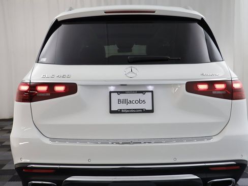 Used 2024 Mercedes-Benz GLS 450 4MATIC image 18