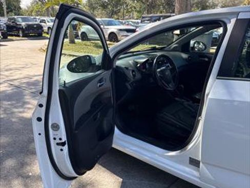 Used 2016 Chevrolet Sonic LTZ image 10