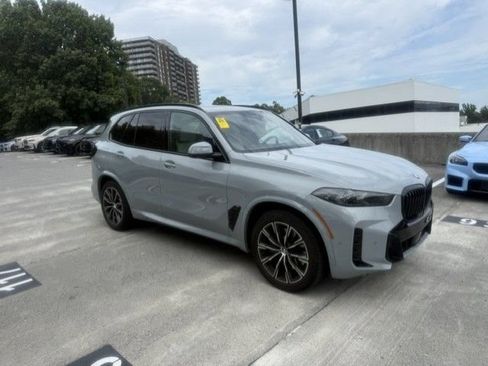 Used 2024 BMW X5 xDrive40i w/ Executive Package AWD/4WD image 2