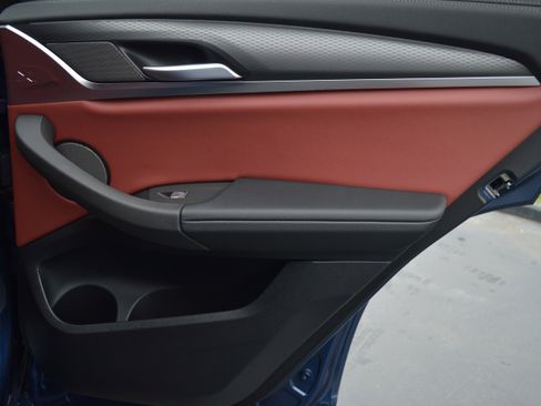 Certified 2025 BMW X4 M40i w/ Premium Package image 32