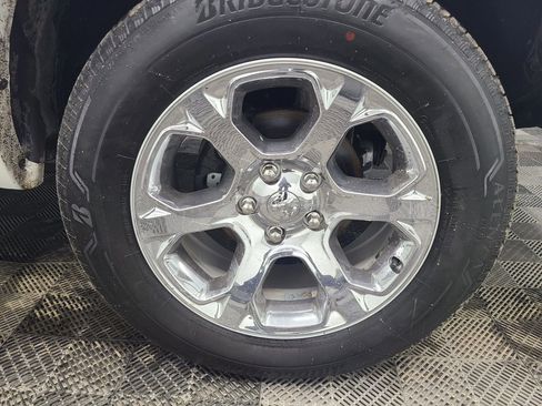 Used 2017 RAM 1500 Laramie w/ Convenience Group image 11