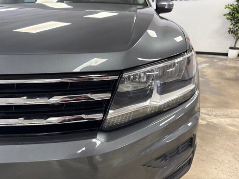 Used 2020 Volkswagen Tiguan S image 3