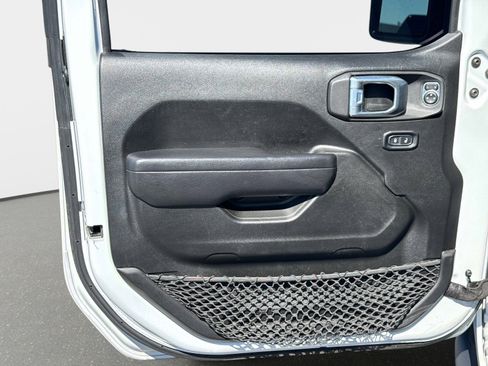 Used 2022 Jeep Wrangler Unlimited Sport AWD/4WD image 19