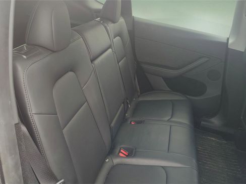 Used 2024 Tesla Model Y Long Range image 14