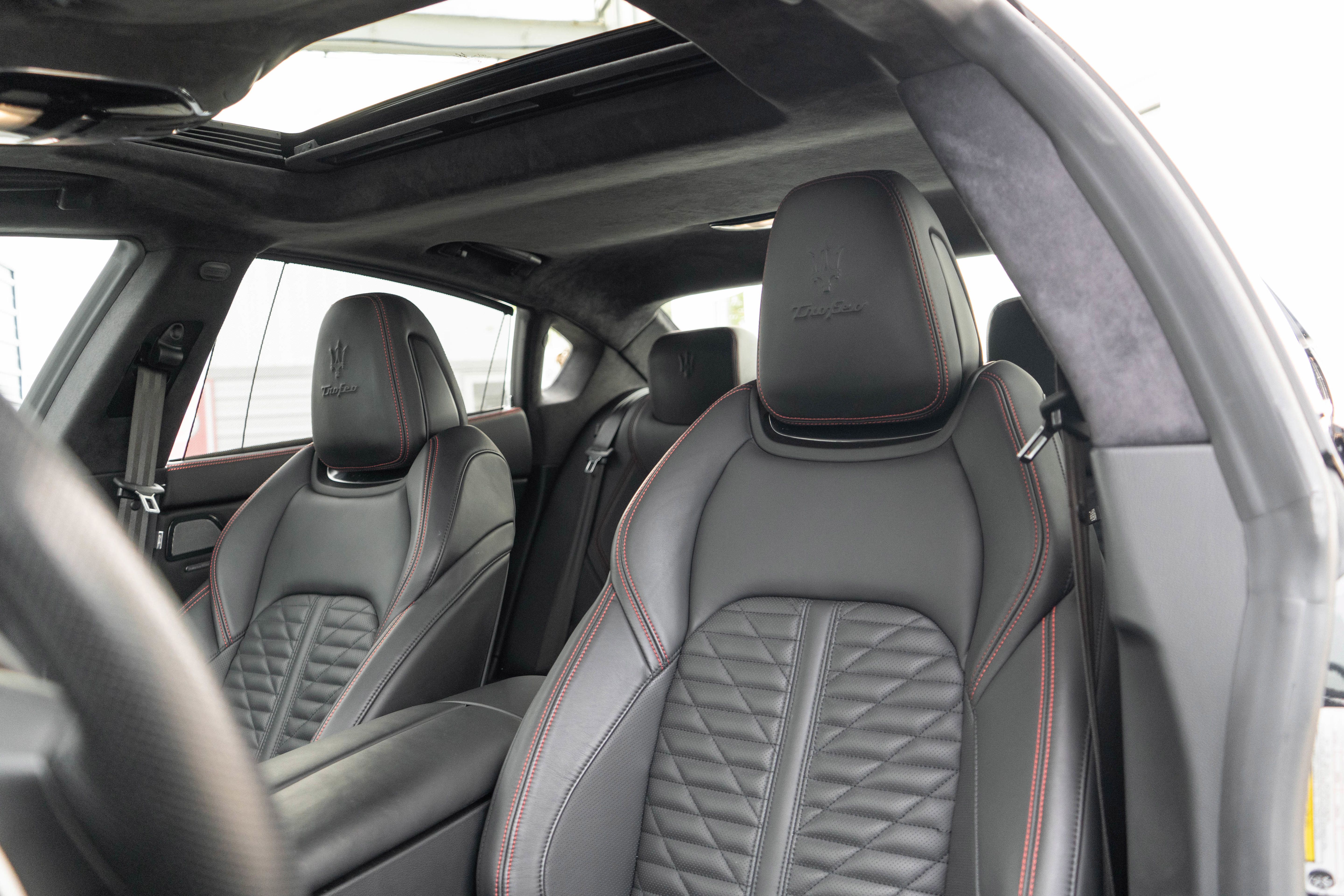 Used 2021 Maserati Quattroporte Trofeo RWD image 9