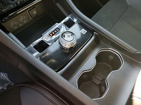 New 2025 Jeep Grand Cherokee Altitude AWD/4WD image 17