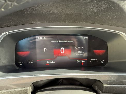 Used 2023 Volkswagen Tiguan SE R-Line image 25