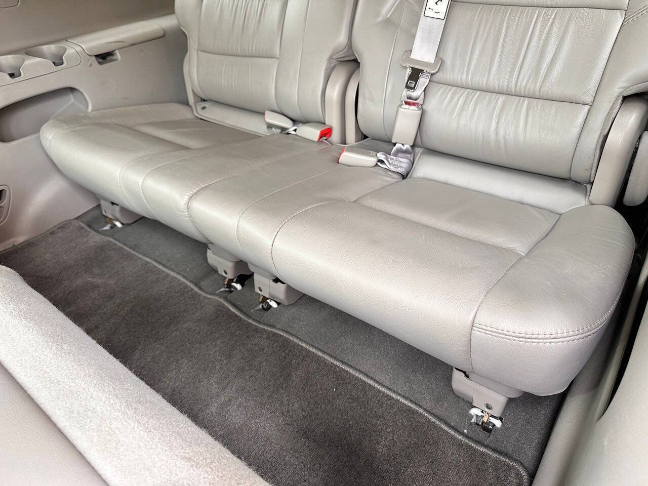 Used 2007 Toyota Sequoia Limited RWD image 83