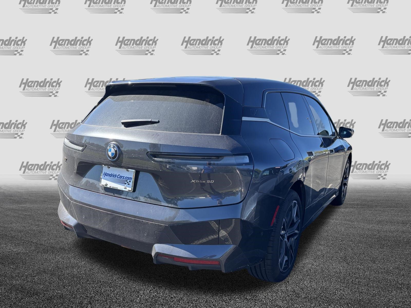 Used 2024 BMW iX xDrive50 w/ Premium Package AWD/4WD image 10