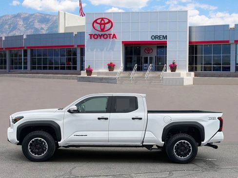New 2026 Toyota Tacoma TRD Off-Road w/ TRD Off Road Upgrade Package image 3