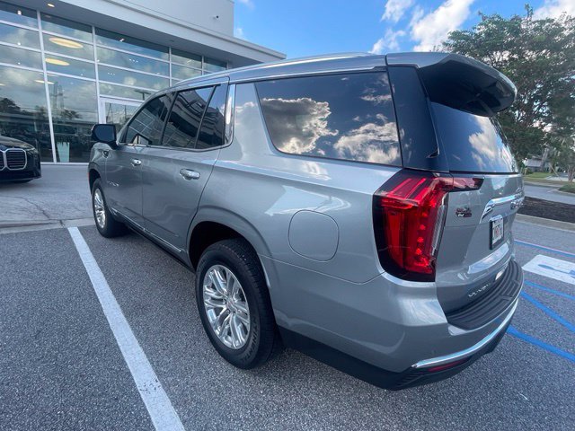 Used 2023 GMC Yukon SLT w/ SLT Luxury Package AWD/4WD image 4