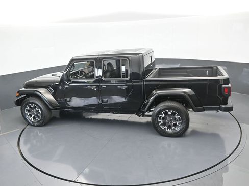 Used 2024 Jeep Gladiator Sport w/ Premium Package image 48