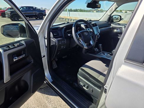 Used 2024 Toyota 4Runner SR5 AWD/4WD image 19