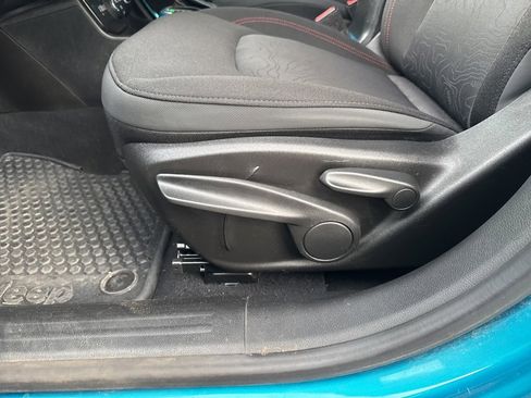 Used 2020 Jeep Renegade Trailhawk w/ Cold Weather Group image 16