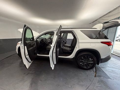 Used 2019 Chevrolet Traverse RS w/ LPO, Floor Liner Package image 18