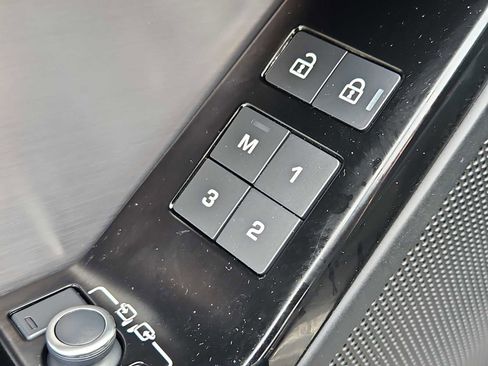 Used 2021 Land Rover Range Rover Velar R-Dynamic S AWD/4WD image 26