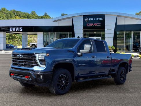 Used 2026 Chevrolet Silverado 2500 LT w/ Trail Boss Package AWD/4WD image 2