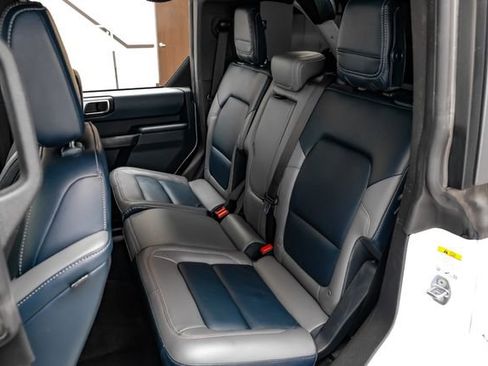 Used 2024 Ford Bronco Outer Banks AWD/4WD image 40
