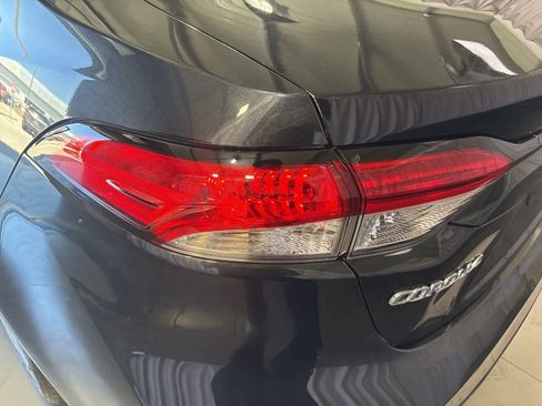 Used 2021 Toyota Corolla LE w/ Carpet Mat Package (TMS) FWD image 13