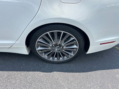 Used 2013 Lincoln MKZ AWD image 29