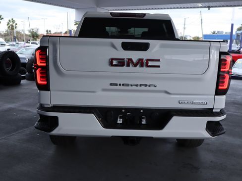 Used 2022 GMC Sierra 1500 Elevation image 8