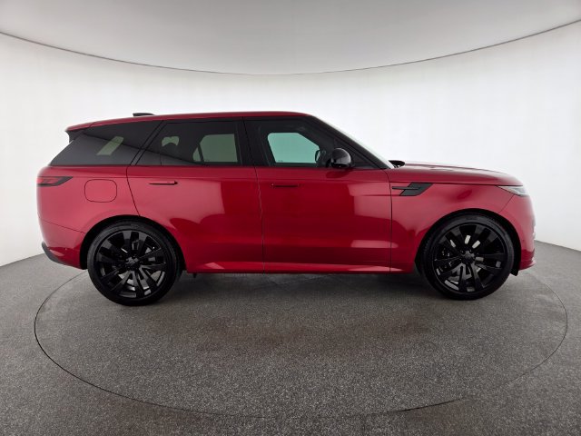 Used 2026 Land Rover Range Rover Sport Dynamic SE AWD/4WD image 6