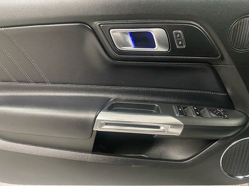 Used 2020 Ford Mustang Premium image 9