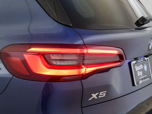 Certified 2022 BMW X5 sDrive40i w/ Luxury Seating Package RWD image 12