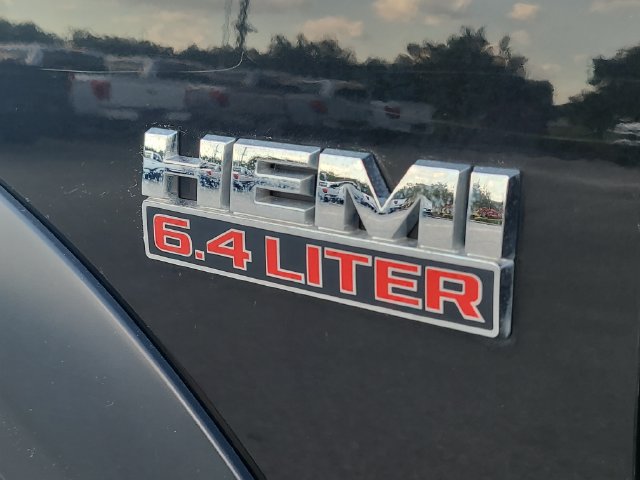 Used 2018 RAM 2500 Tradesman w/ Chrome Appearance Group AWD/4WD image 9