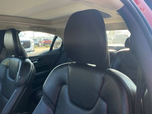 Used 2023 Volvo S60 T8 Plus AWD/4WD image 11