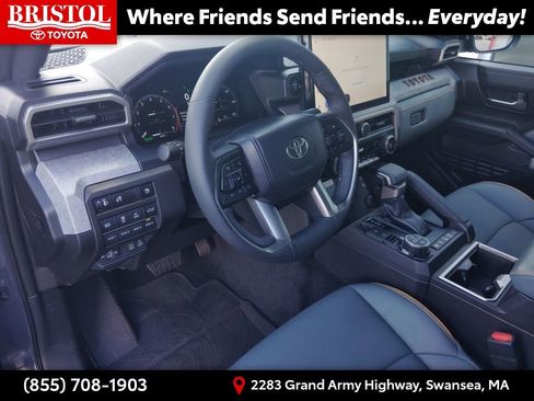 Used 2025 Toyota Tacoma Trailhunter image 15