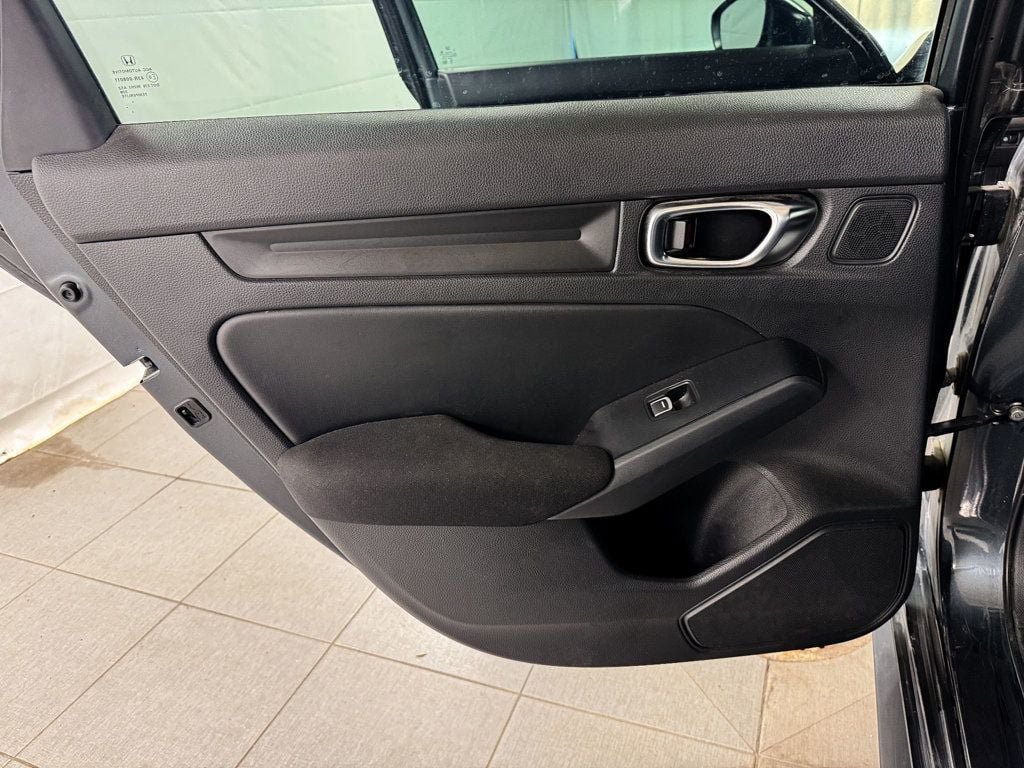 Used 2025 Honda Civic Sport image 15