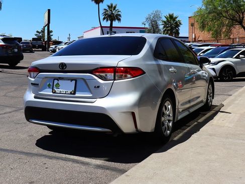 Used 2022 Toyota Corolla LE w/ Carpet Mat Package (TMS) FWD image 13