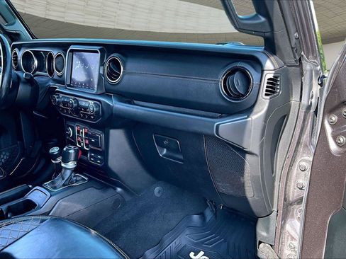 Used 2021 Jeep Wrangler Unlimited Sahara AWD/4WD image 34